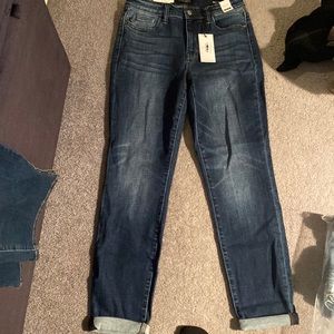 NWT judy blue cuffed slim fit jeans. Size 7/28